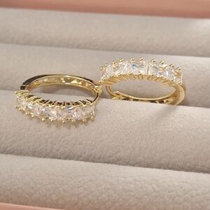 Multi Diamods Gold-filled huggies